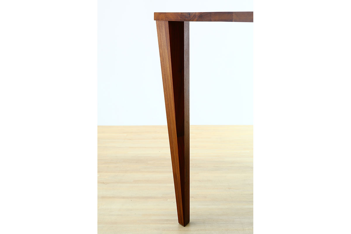 AUTHENTICITY DINING TABLE T