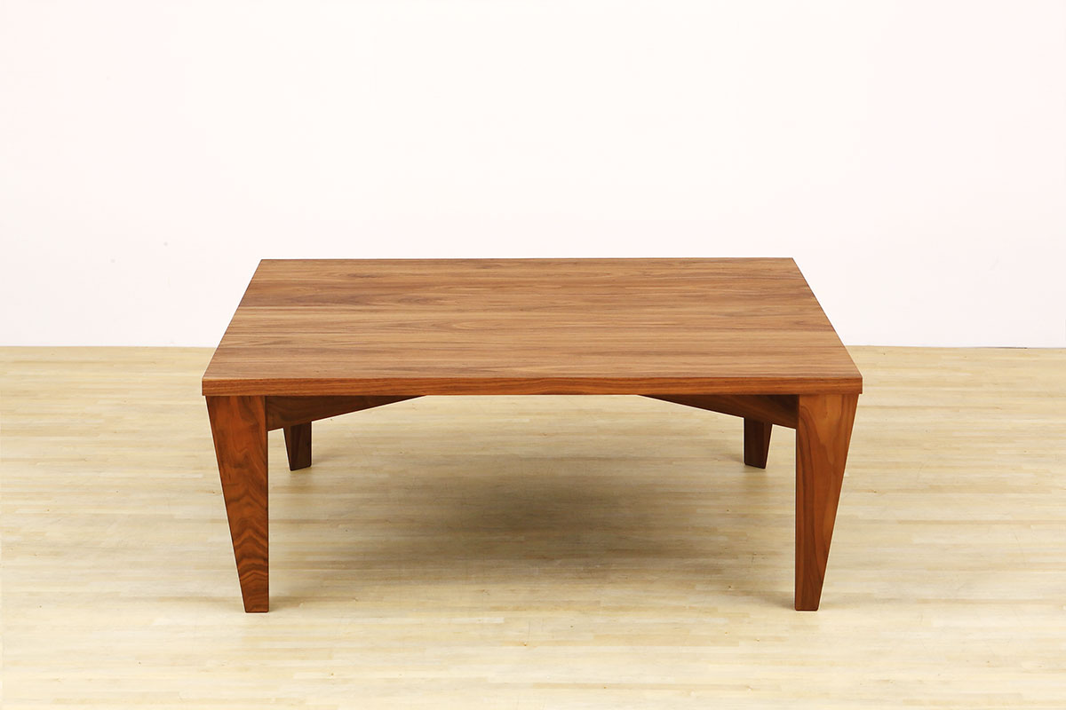 AUTHENTICITY LIVING TABLE T