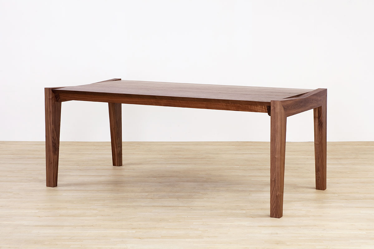 AUTHENTICITY FINE DINING TABLE RF