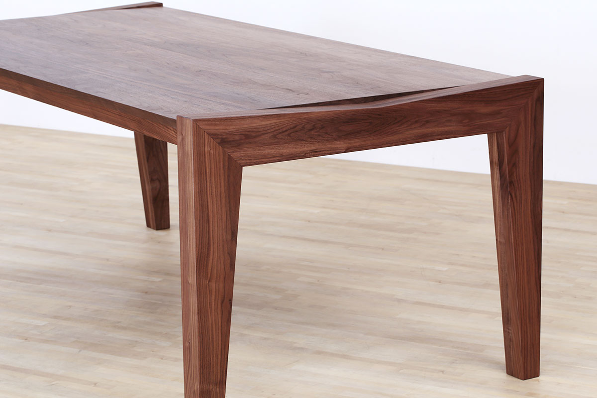 AUTHENTICITY FINE DINING TABLE RF