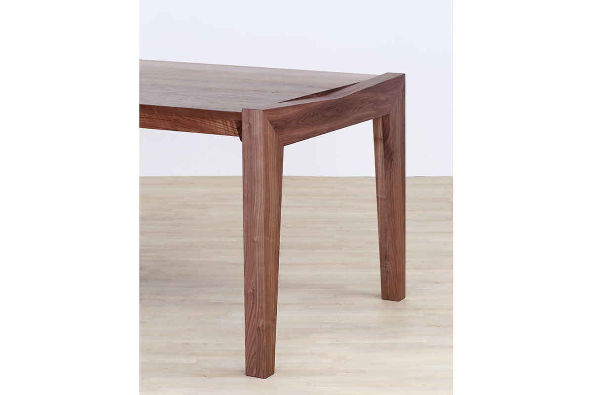 AUTHENTICITY FINE DINING TABLE RF