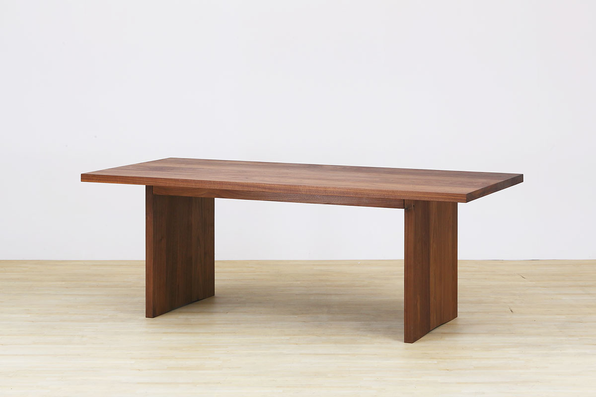 DINING TABLE AK501