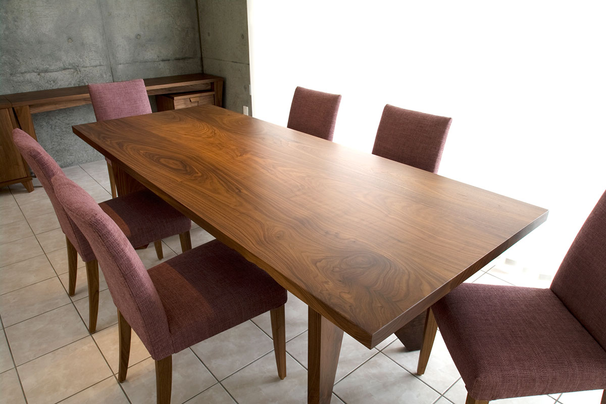 DINING TABLE TM40