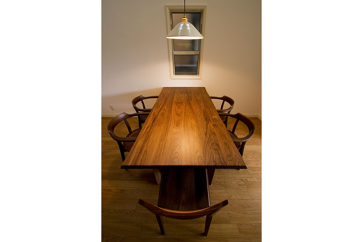 DINING TABLE TM40